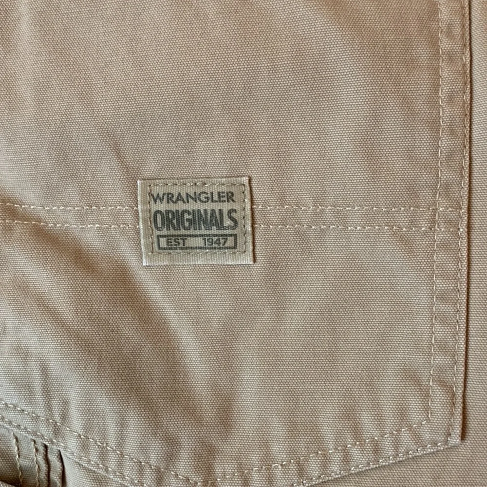 Wrangler size 46 woven cotton canvas 10” carpenter utility shorts 6 pocket EUC